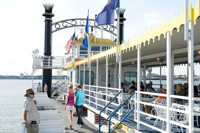 Creole Queen Weekend Jazz Brunch Cruise on the Mississippi River - A Full Look at the Creole Queen Weekend Jazz Brunch Cruise on the Mississippi River