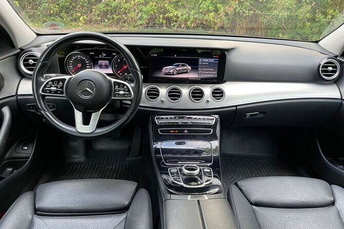 Crete Private Transfer to&from Heraklion Airport Port all Crete - What to Expect on Your Journey