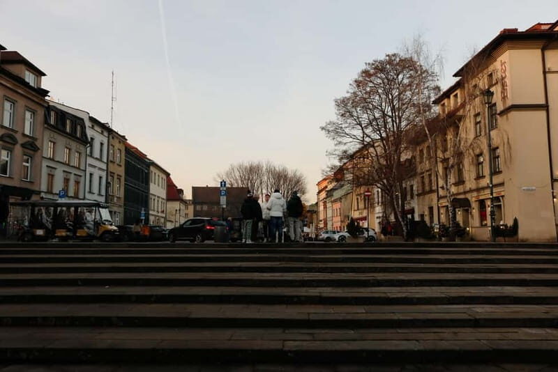 Crime and Mystery Walking Tour in Krakow's Jewish Quarter - Authentic Atmosphere and Emotional Impact