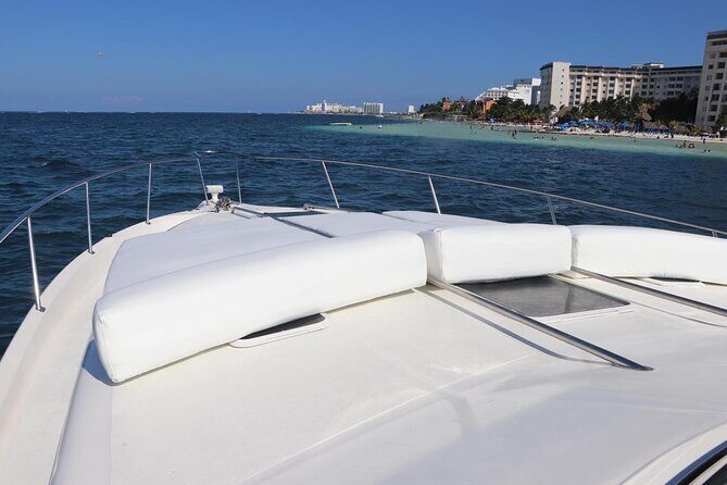 Cruise in Elegance: Luxury Yacht Rental in Cancun - Who Will Love This Tour?