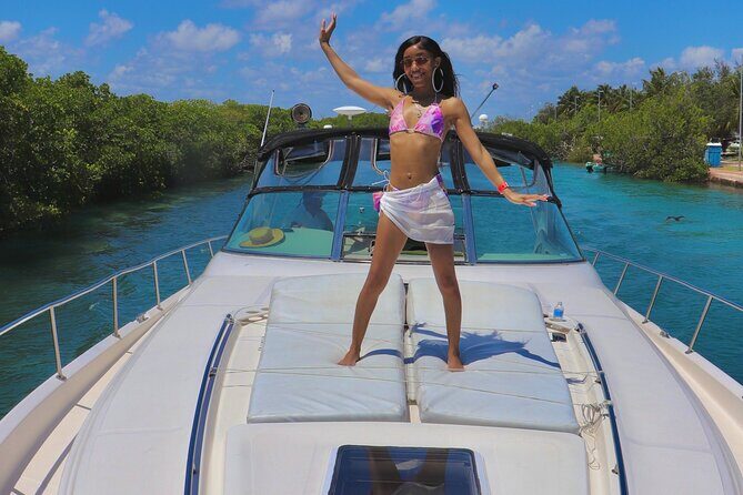 Cruise in Style on our 48 Foot Yacht in Cancun for 15 People - The Scenic Highlights