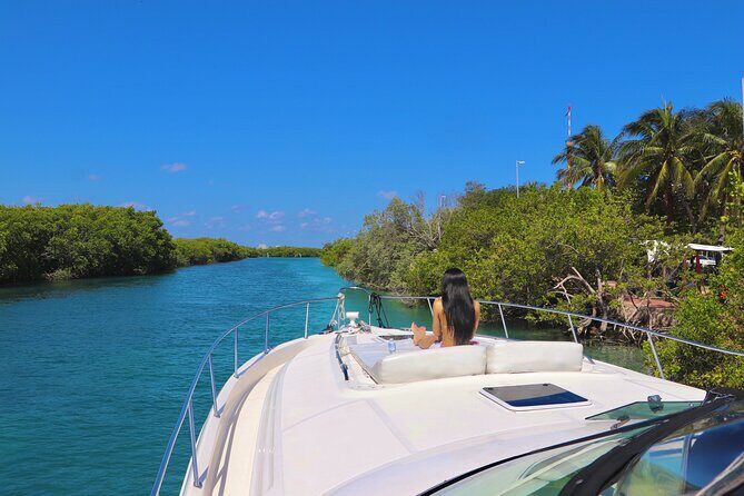 Cruise in Style on our 48 Foot Yacht in Cancun for 15 People - The Sum Up