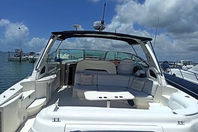 Cruise in Style on our 48 Foot Yacht in Cancun for 15 People - FAQ