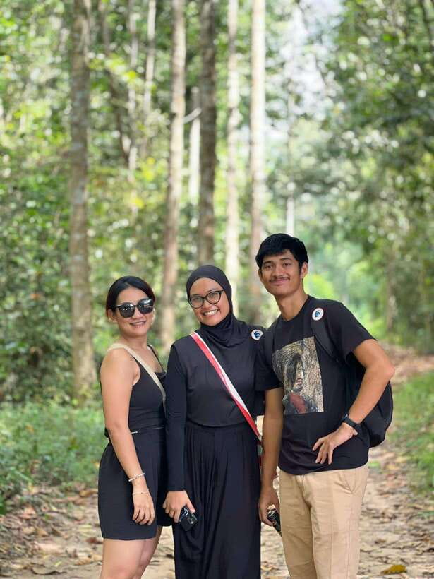 Cu Chi Tunnels, Cao Dai Temple, Ba Den Mountain Full Day - Key Points