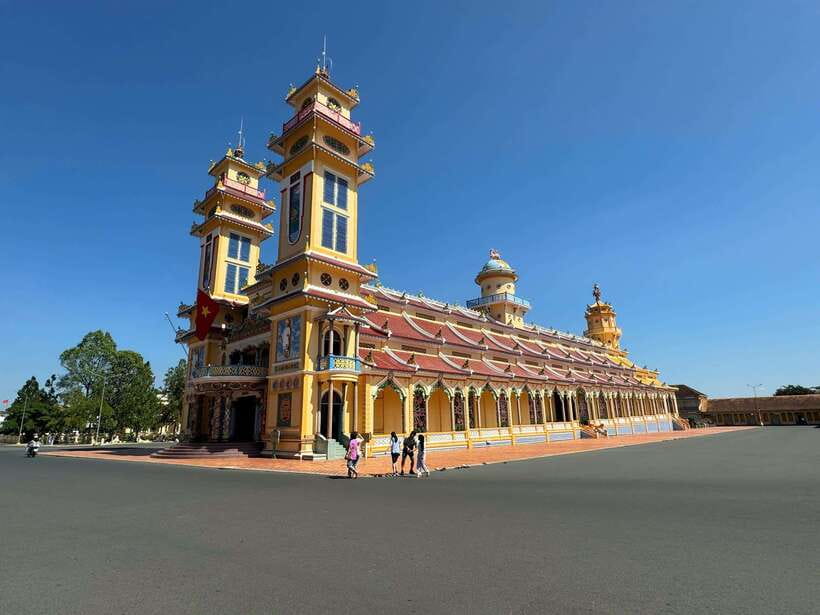 Cu Chi Tunnels, Cao Dai Temple, Ba Den Mountain Full Day - Inclusions and Exclusions