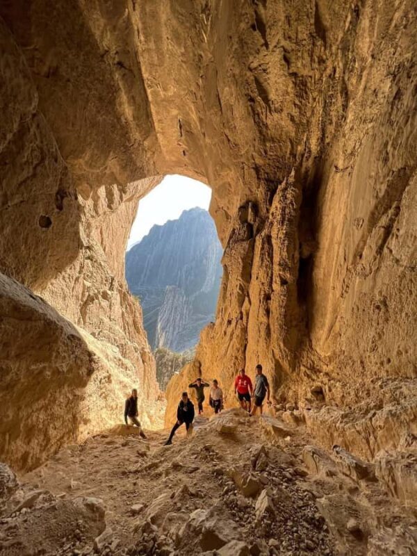 Cueva de la Virgen: Adventure and Nature in the Mountains - Discovering the Cueva de la Virgen