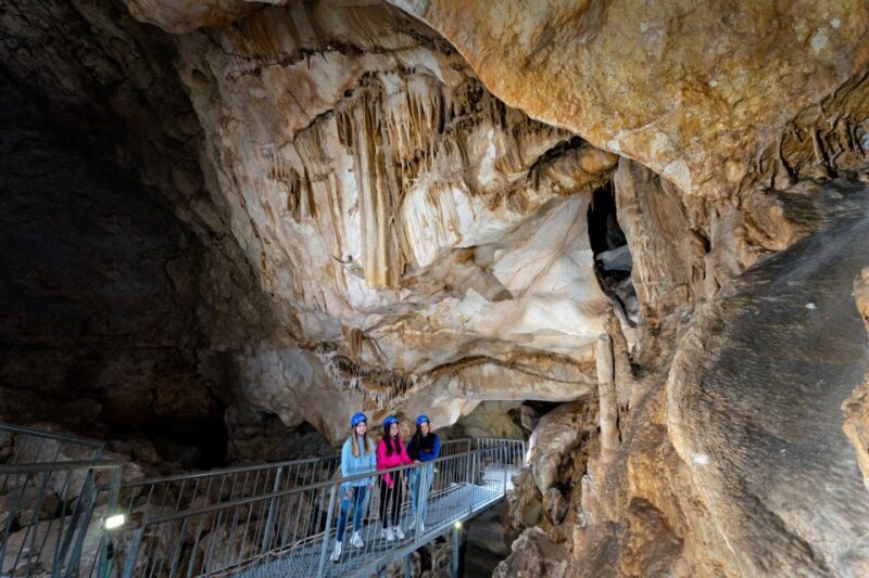 Cueva del Puerto and Rafting in Almadenes with 3 caves - Key Points