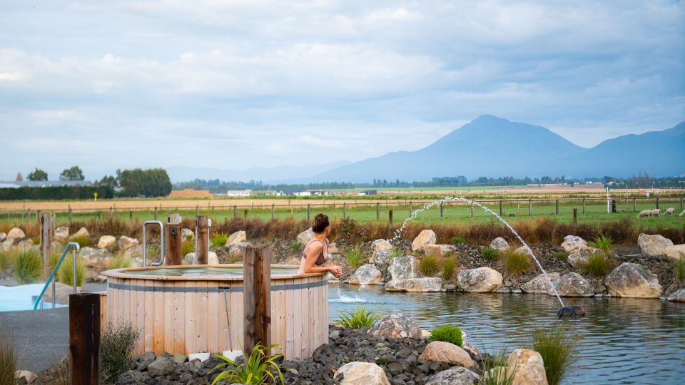 ČUpuke Thermal Pools: Adults-Only Entry With Swim up Bar - Full Description