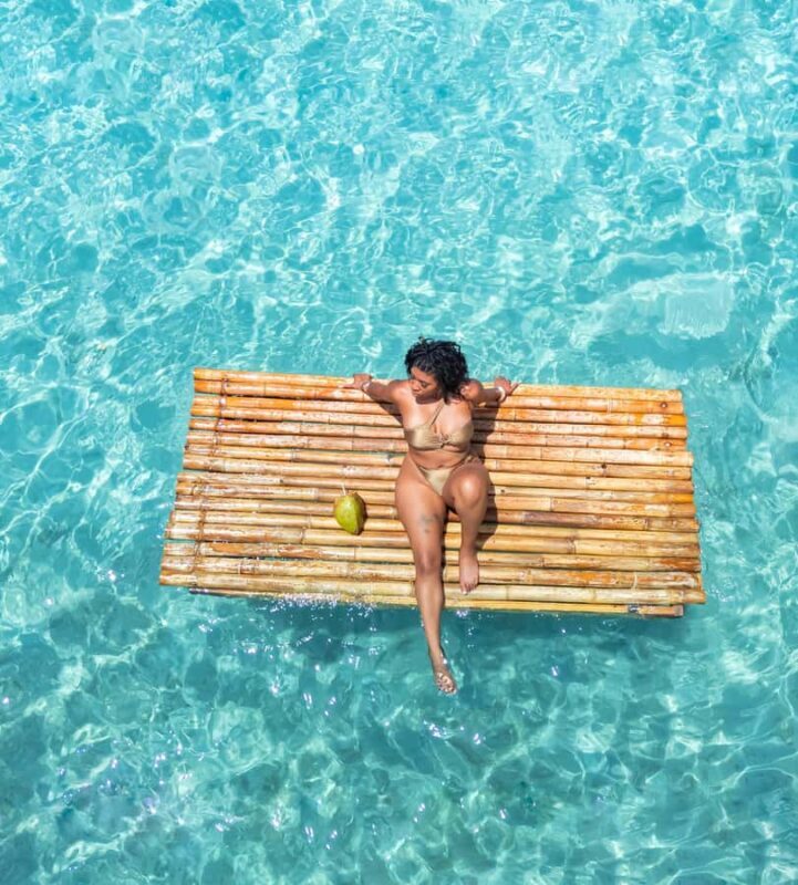 Curaçao: Bamboo Photoshoot with Cocktails - An In-Depth Look at the Bamboo Photoshoot Experience