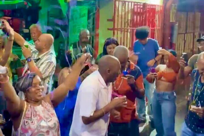 Curaçao Party Bus; Sip Happens on KnightRider - Key Points