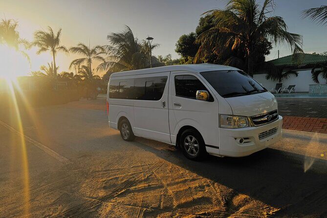 Curacao Private Transportation - Pros and Cons: Balancing the Experience