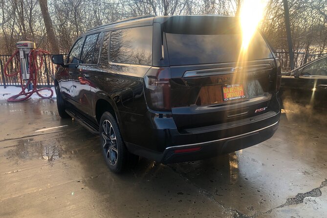 Curbside SUV Transfer From ORD to Downtown Chicago - Benefits of Private Transfer
