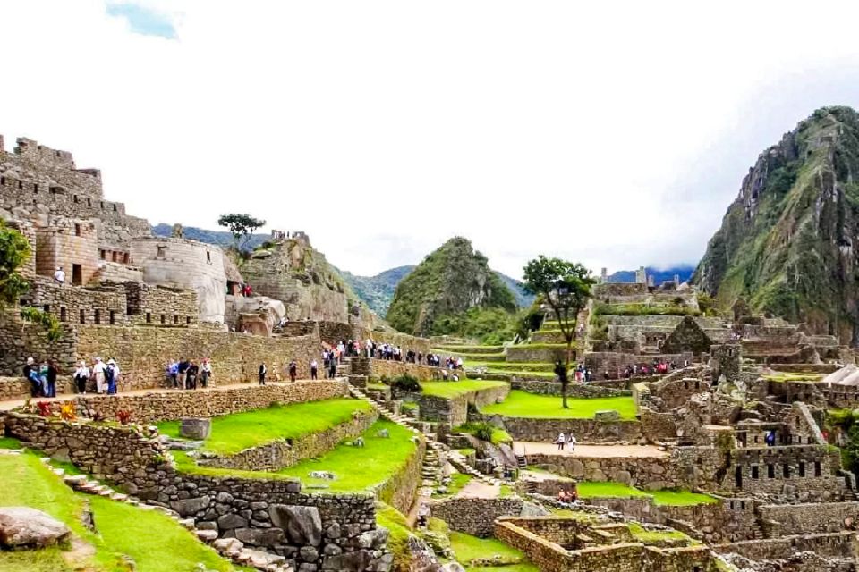Cusco: 2-Day Sacred Valley and Machu Picchu Guided Tour - Day 1 Itinerary