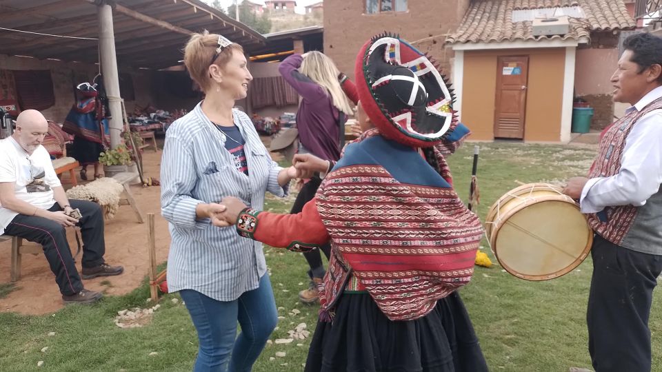 Cusco - Chinchero: Rural Community in Sacred Valley Full Day. - Key Points