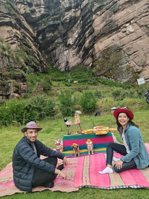 Cusco: Tecsecocha Farallores + Picnic |Private| - Key Points