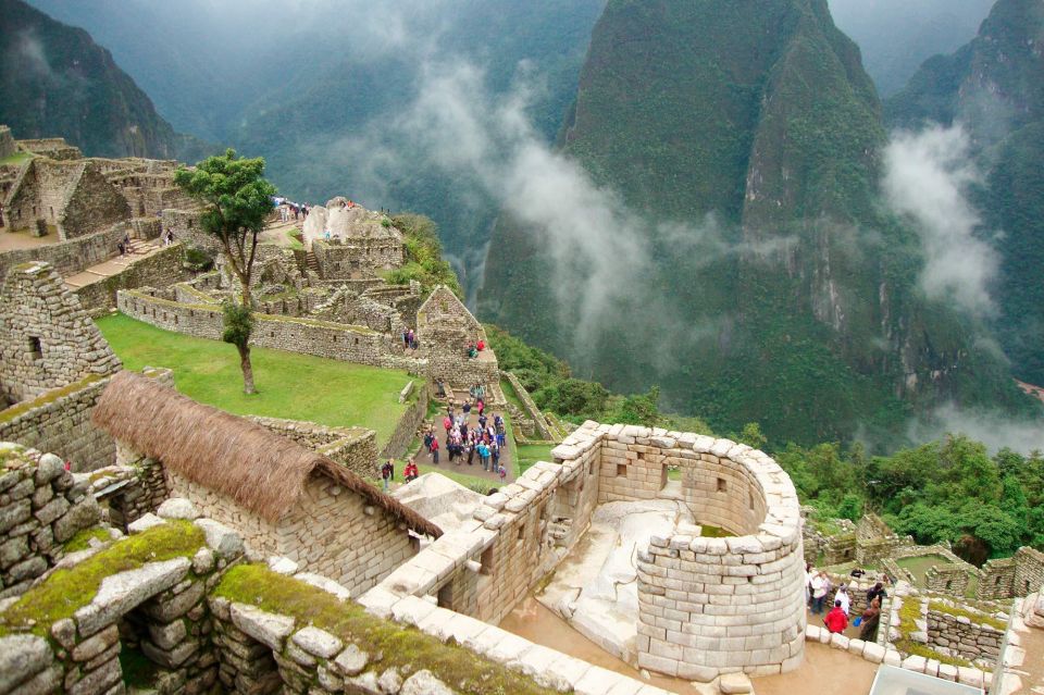 Cusco: Tour to Machu Picchu With Rest in Aguas Calientes Town - Accommodations and Meals