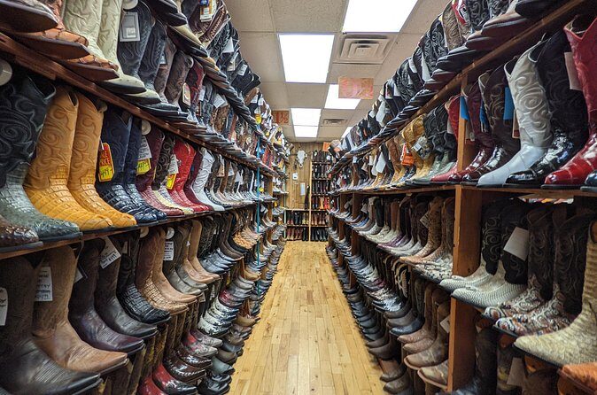 Custom Chicago Walking Tours - Authenticity and Local Flavor