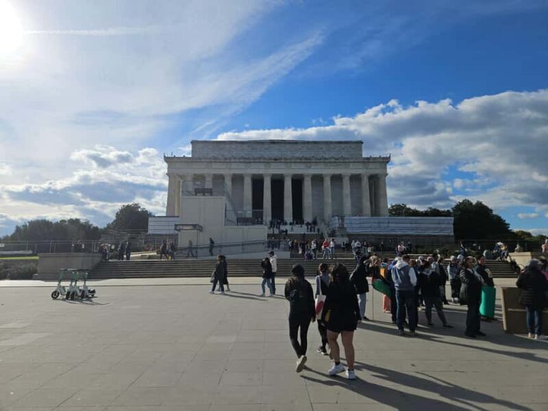 Customizable Private Self-Guided Tour of Washington DC - Analyzing the Value