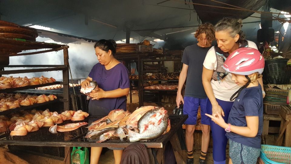 Cycling Sukhothai Full Day Countryside Tour - Food and Refreshments