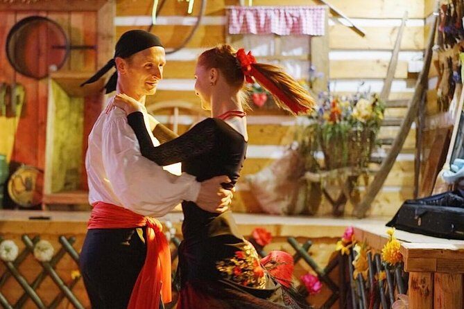 Czech Folklore Show with dinner and transfer - Key Points