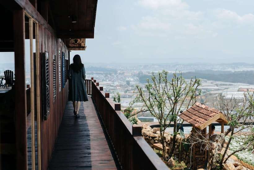 Da Lat: Sunrise Panorama, Green Tea Hill and Strawberry Farm - High-Tech Strawberry Farm
