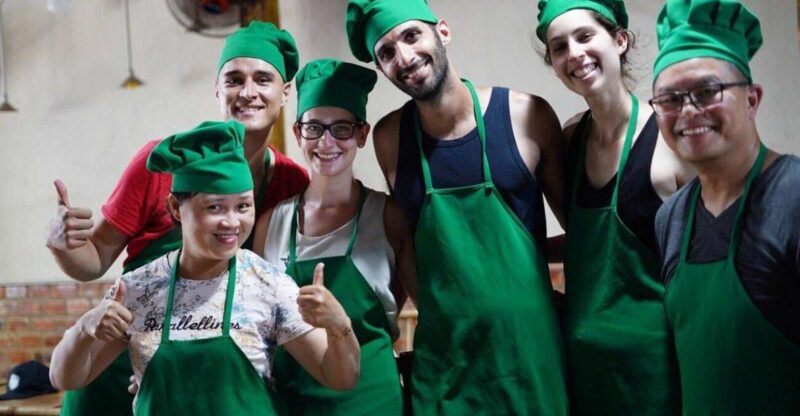 Da Nang: Cooking Class and Tasting Pho With Local Girl - Key Points
