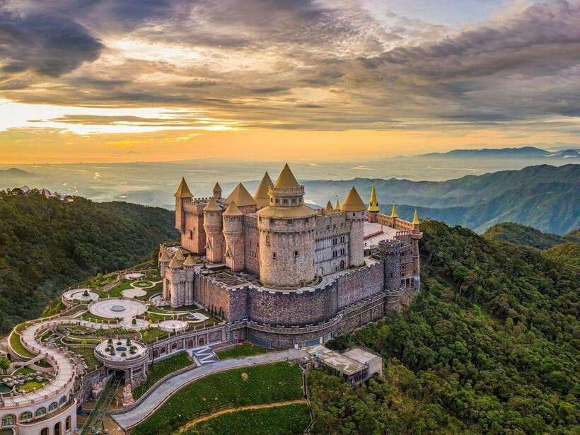 Da Nang/Hoi An: Ba Na Hills &Golden Bridge& Cable Car - Exploring the French Village