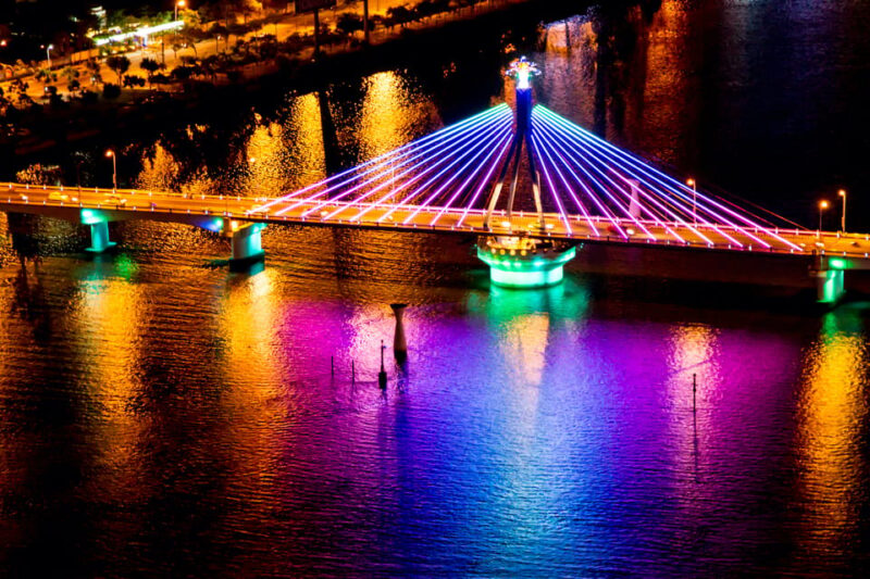 Da Nang: Night Tour With Drink at Rooftop Bar and Dinner - Exploring Da Nangs Bridges