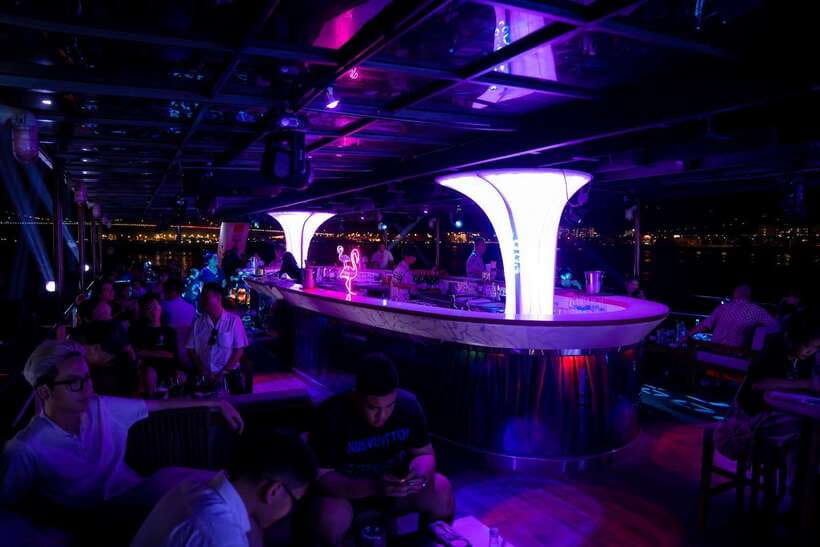 Da Nang: Poseidon Cruise With Dinner and Dragon Bridge Show - Customer Experiences and Ratings