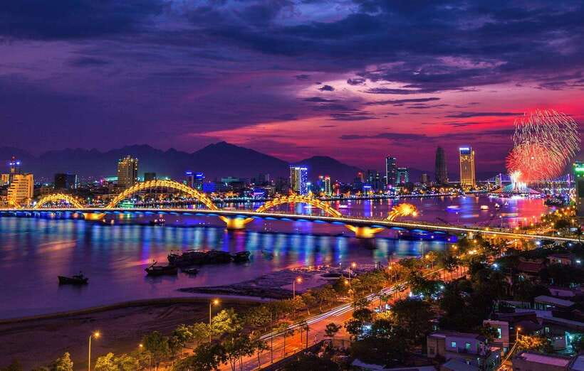 Da Nang Private Night Tour: Market, Sightseeing & Cruise - Dragon Bridge: Iconic Bridge Over the Han River