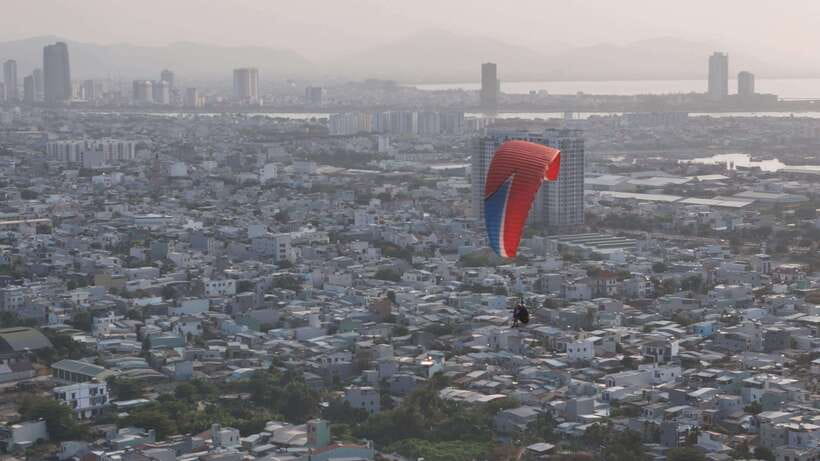 Da Nang Private Paragliding Experience on Monkey Mountain - Ideal Timing and Weather Conditions