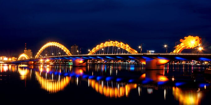 Da Nang: Seafood Dinner, Night Market, Sightseeing by Night - Booking and Availability