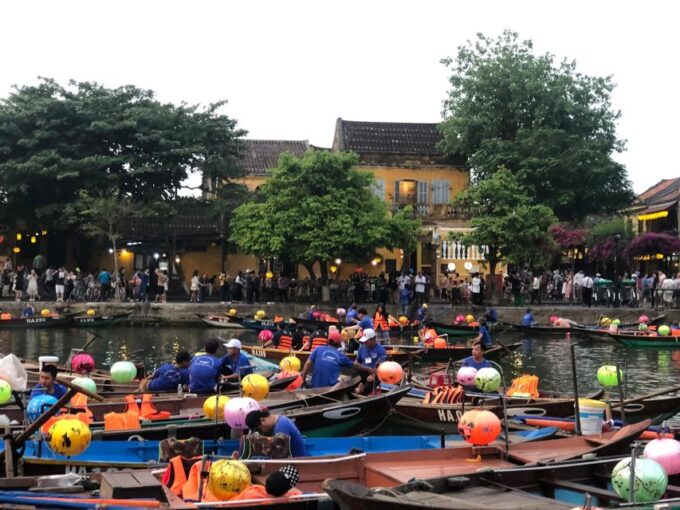 Da Nang:Hoi An City Tour -Boat Ride & Release Flower Lantern - Exploring Hoi An Ancient Town
