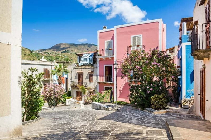 Da Tropea: Lipari Panarea Stromboli by night - Key Points