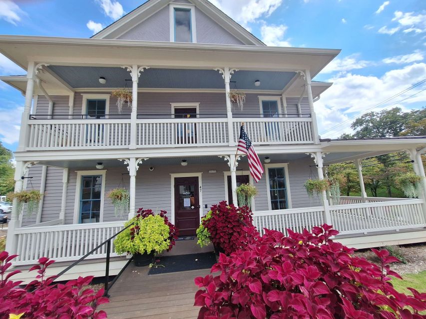 Dahlonega Scavenger Hunt Walking Tour and Game - Smartphone and Internet Requirement