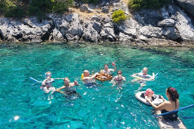 Daily Boat Trip - Meeting Details