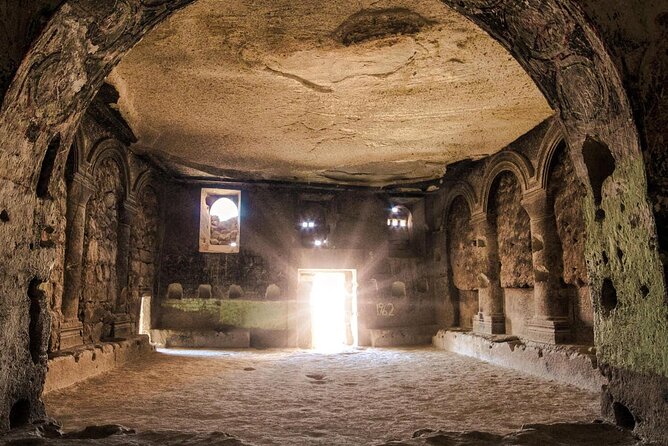 Daily Cappadocia Group Tour With English-Speaking Guide & Car - Exploring Cappadocia