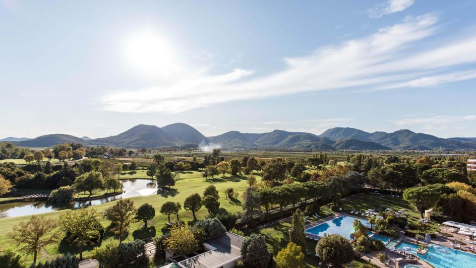Daily Entrance at the Thermal Bath in the Euganean Thermae - Key Points
