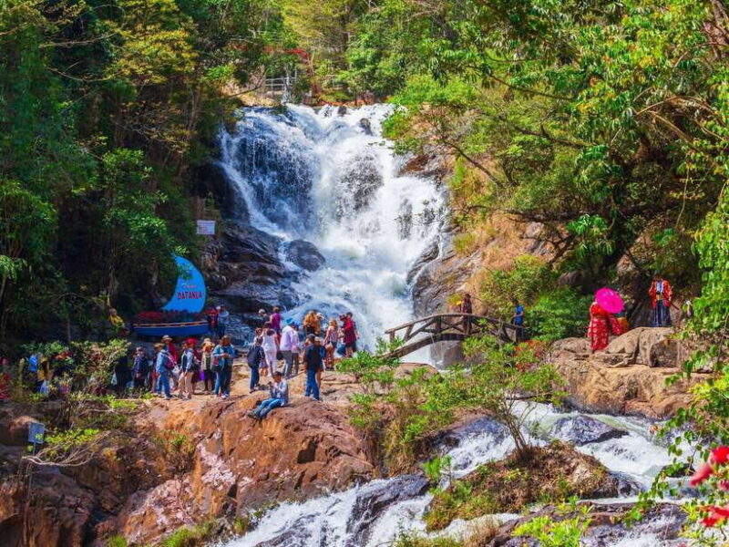 Dalat City Tour With Cable Car, Alpine Coaster, Mongoland... - Tranquility at Tuyen Lam Lake and Truc Lam Zen Monastery
