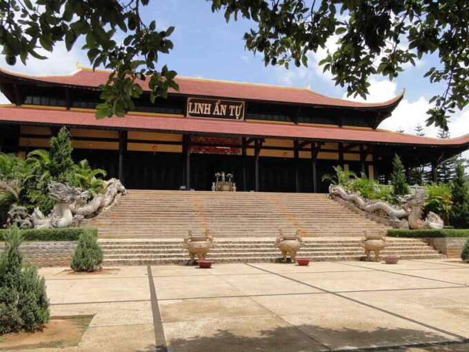 Dalat: Waterfalls, Pagoda, and Bee Farm Day Tour - Preparation and What to Bring