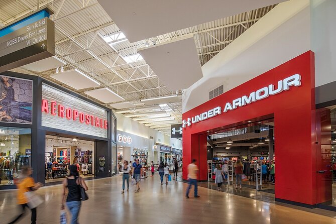 Dallas Best of Outlet Malls in the Luxury Private Limousine - Pickup and Customization