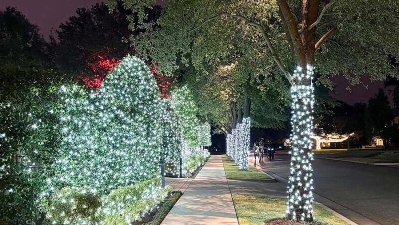 Dallas: Holiday Lights Tour Highland Park - FAQs