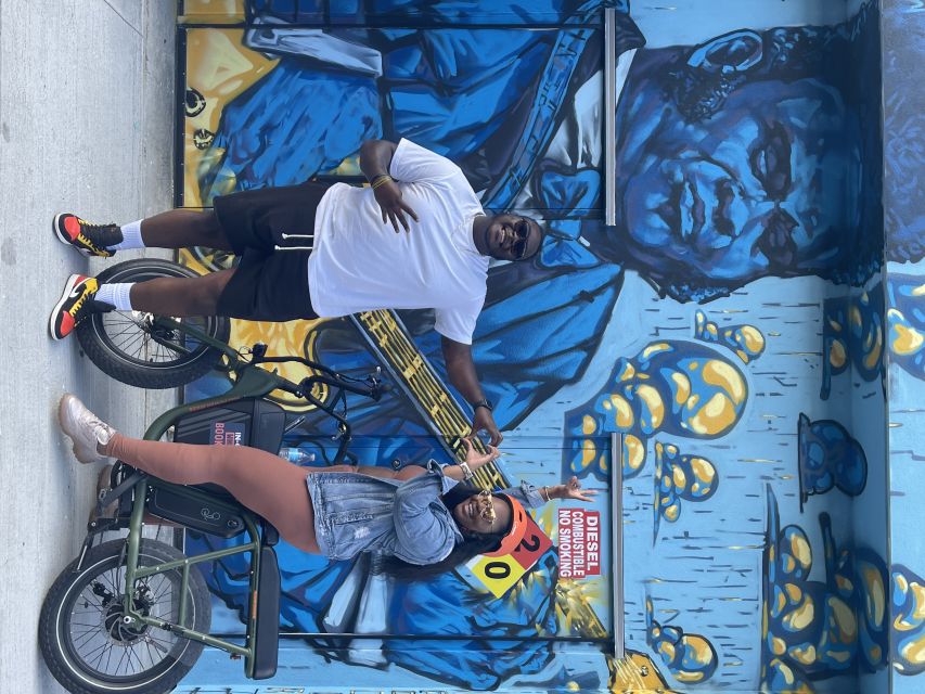 Dallas Mural E-Bike Tour - Biking Experience