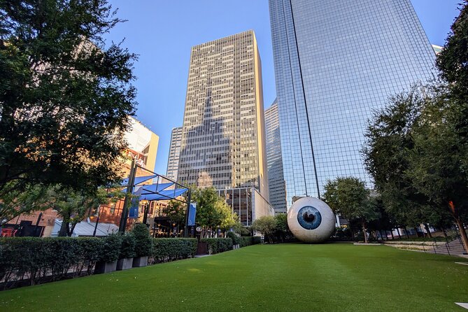 Dallas Scavenger Hunt Walking Tour Review - The Sum Up