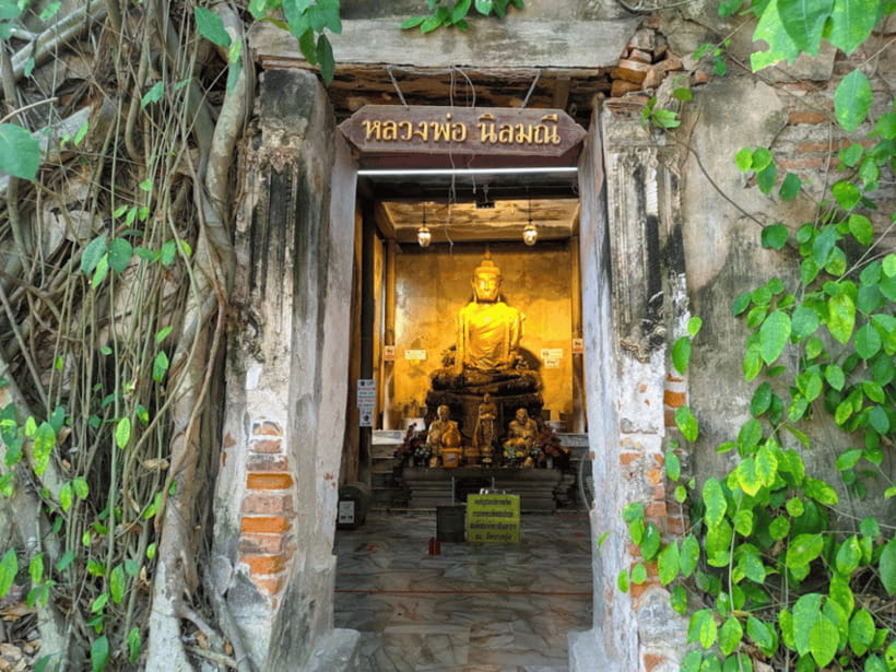 Damnoen Saduak Floating Market & Nakhon Pathom With Driver - Key Points