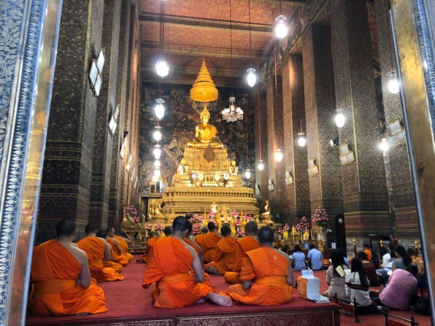 Damnoen Saduak, Reclining Buddha, and Wat Arun Private Tour - Maeklong Railway Market