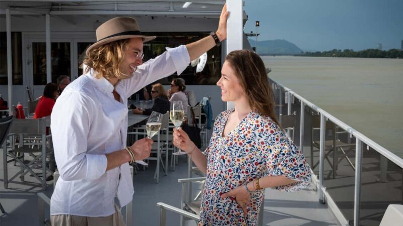 Danube Panorama Tour with free-flowing Prosecco - A Refreshing Way to See Vienna: The Danube Panorama Tour with Free-Flowing Prosecco