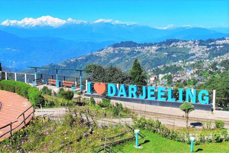 Darjeeling: Full-Day Guided Sightseeing Tour by Car - Key Points