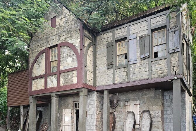 Dark View Falls Tour and Beach - Private Tour - FAQs