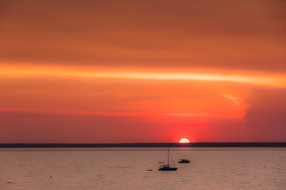 Darwin Harbour: Gaze and Graze Sunset Cruise - Gourmet Grazing Platter Options